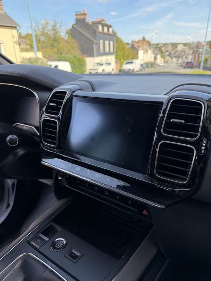 Avant : planche de bord (Citroën C5 Aircross)