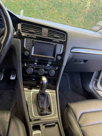 Après le passage de Stanwash : console centrale (Golf 7)