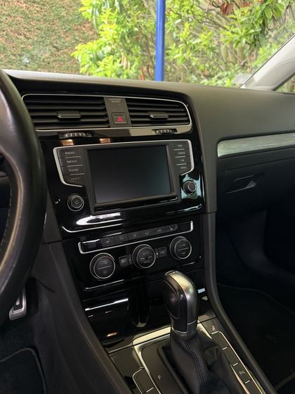 Après le passage de Stanwash : console centrale (Golf 7)