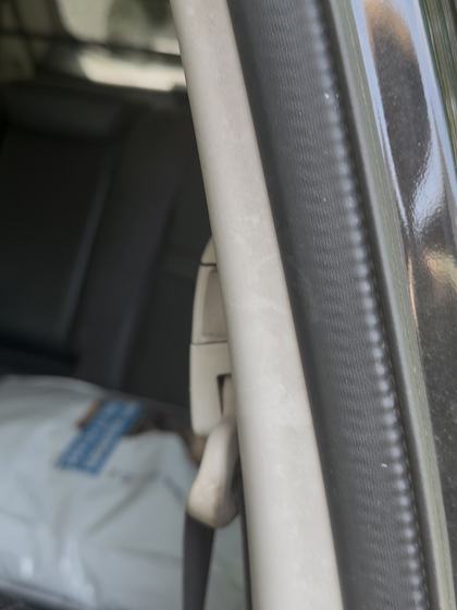 Avant : montant central (Nissan Qashqai)